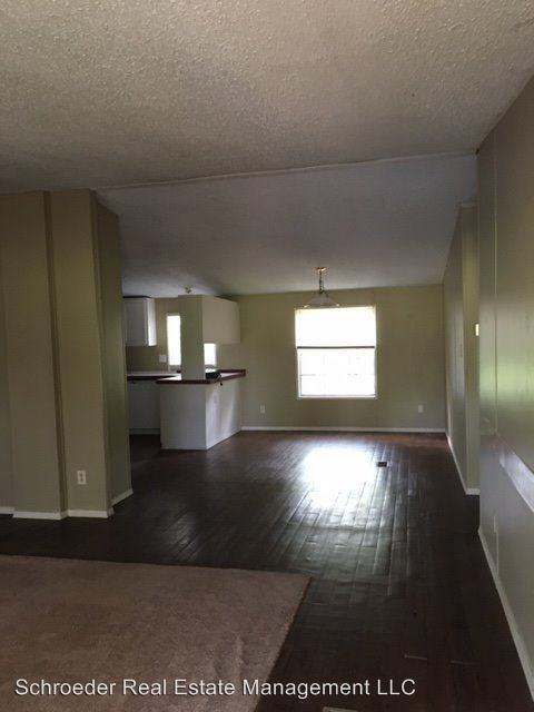 17588 Jones Ln - Photo 2 of 10