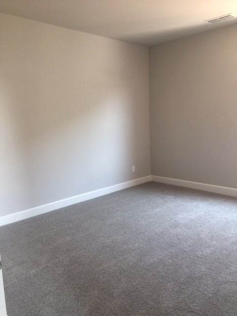 5043 Verona Dr - Photo 3 of 5