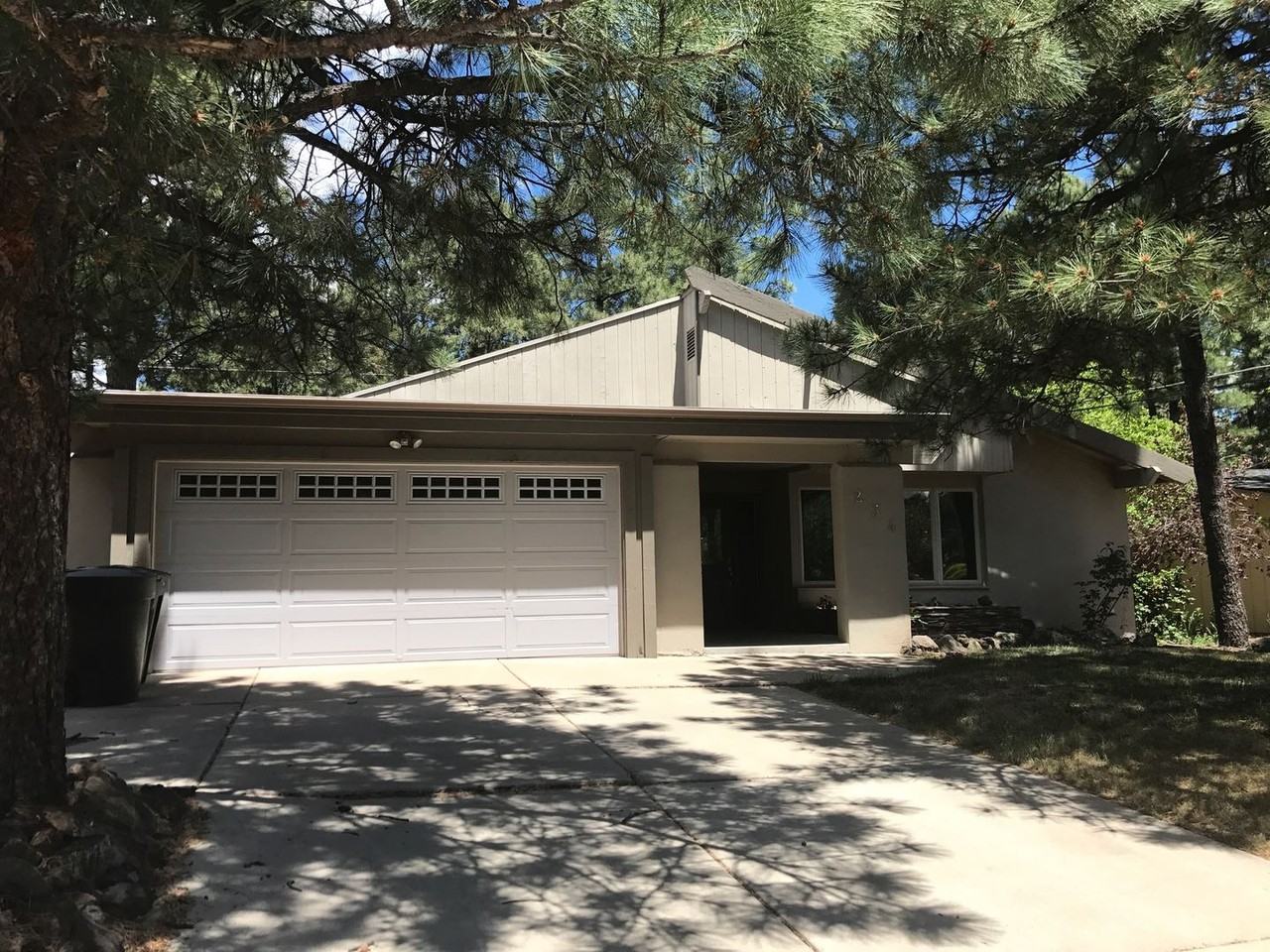 234 N Circle Dr - Photo 2 of 14