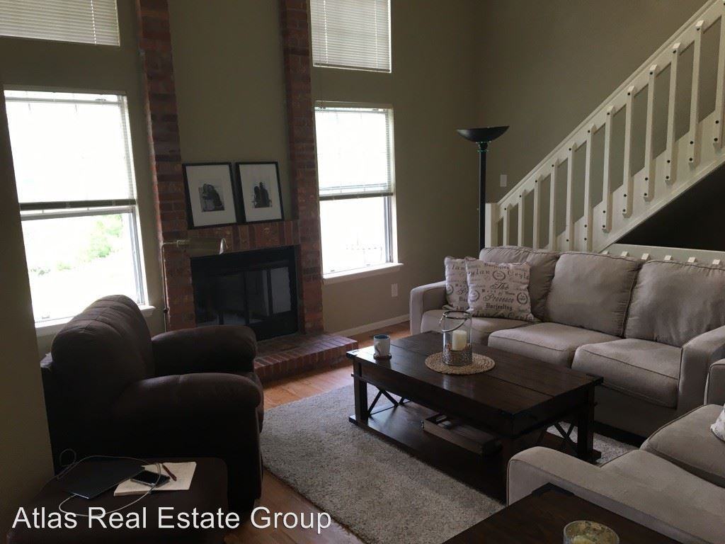 7554 S Monaco St - Photo 3 of 42