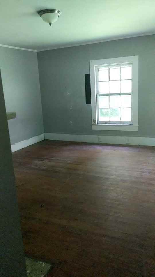 131 Furman St - Photo 3 of 6