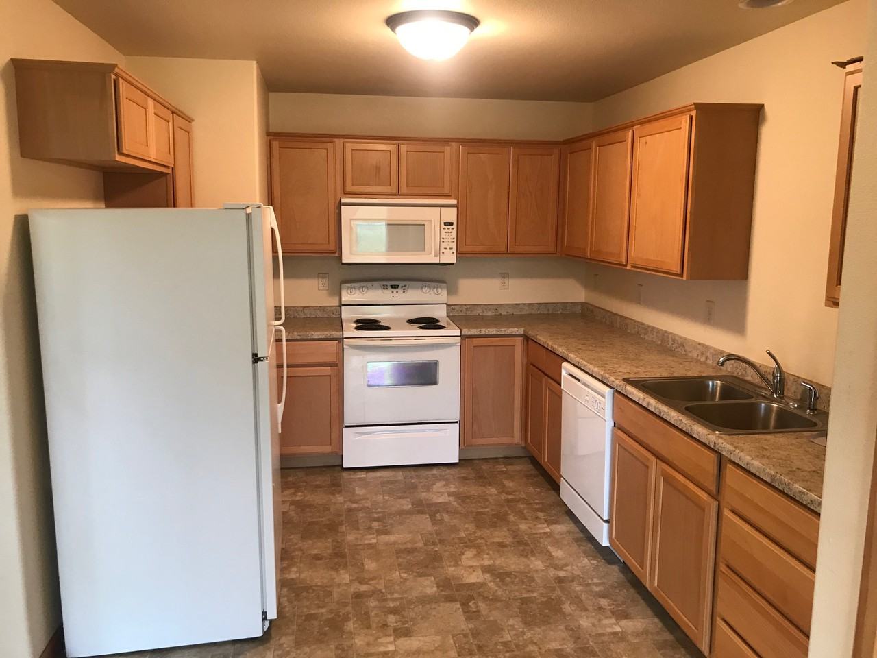 112 7th St Sw - Photo 2 of 8