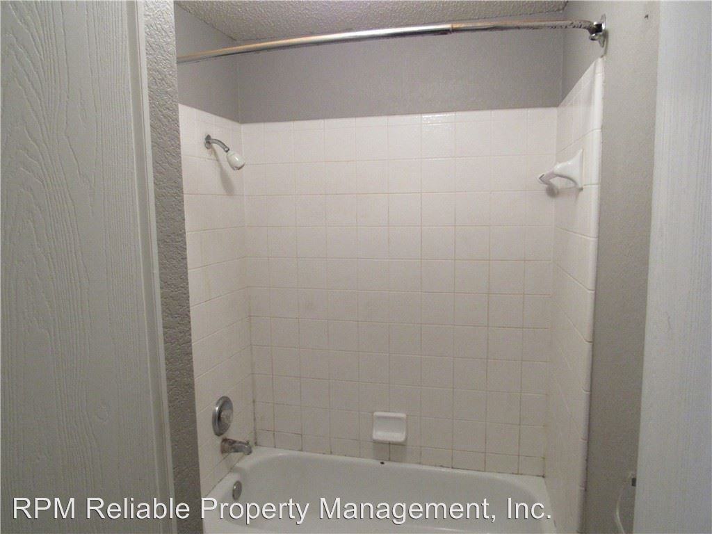 17001 Copperhead Dr - Photo 3 of 14