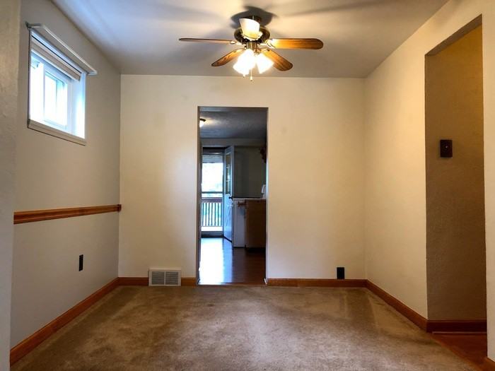 249 E Larkspur St - Photo 3 of 18