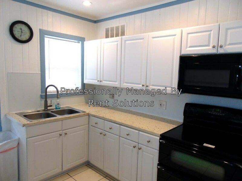 310 19th Ave S #1 - Photo 2 of 10