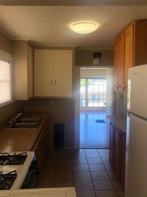 3436 Storer Avenue - Photo 3 of 18