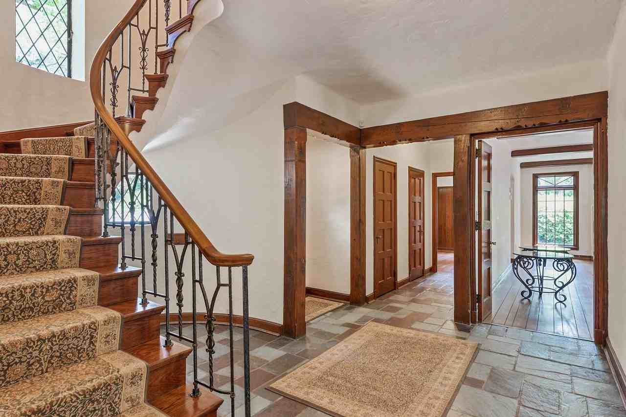 3573 Bayard Dr - Photo 2 of 25