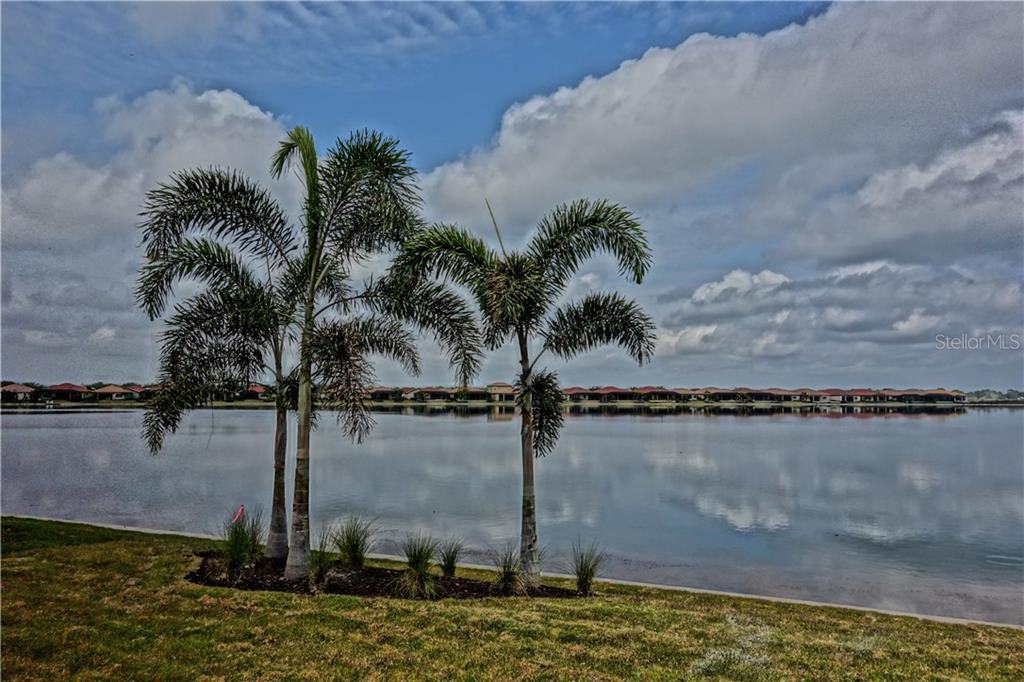 208 Maraviya Blvd - Photo 2 of 17