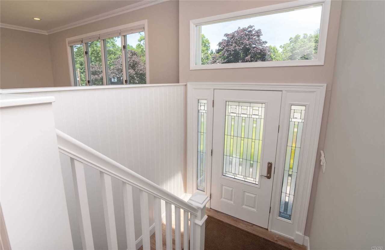 8 Martha Ln - Photo 3 of 20