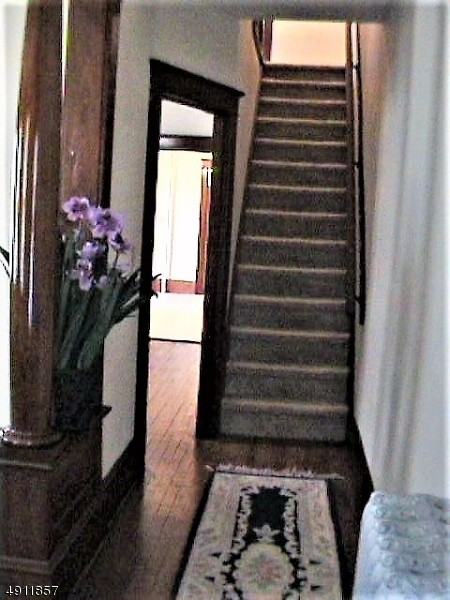 702 Beacon St - Photo 2 of 8