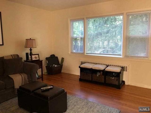 27 Willet St - Photo 3 of 10