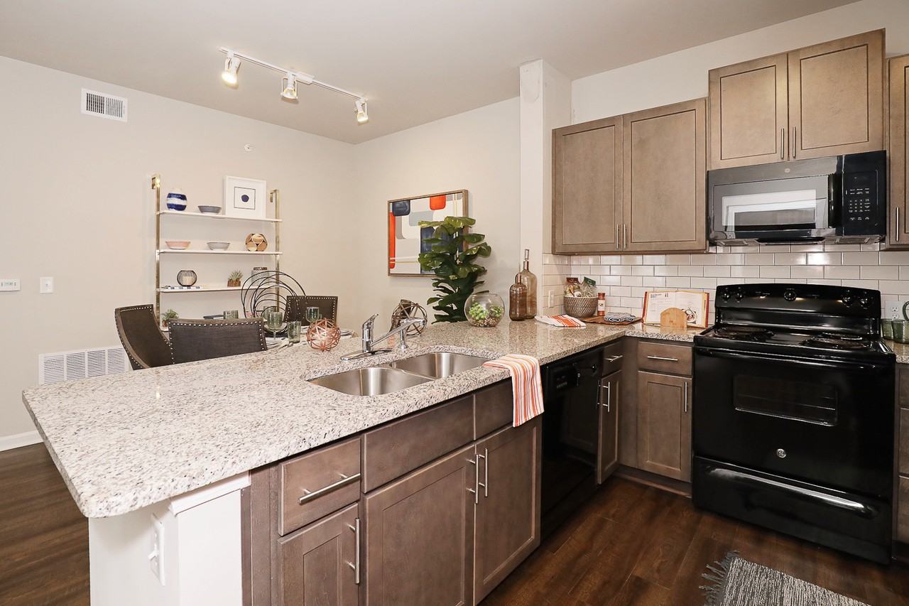 Overlook Exchange - Photo 3 of 32