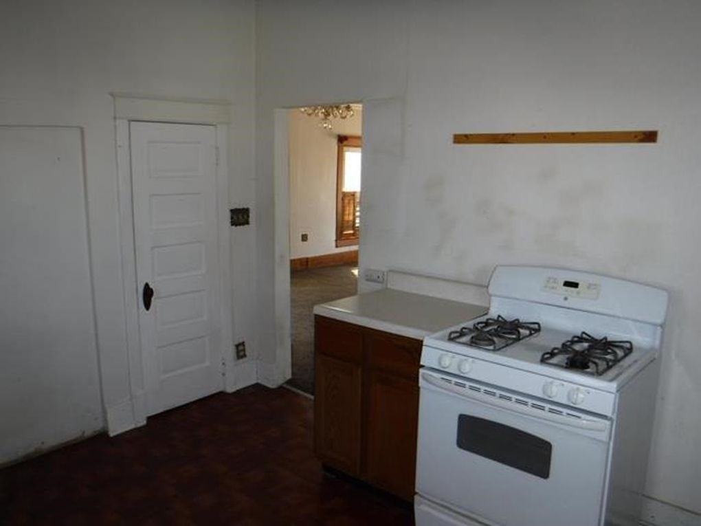 202 West G Avenue - Photo 2 of 10