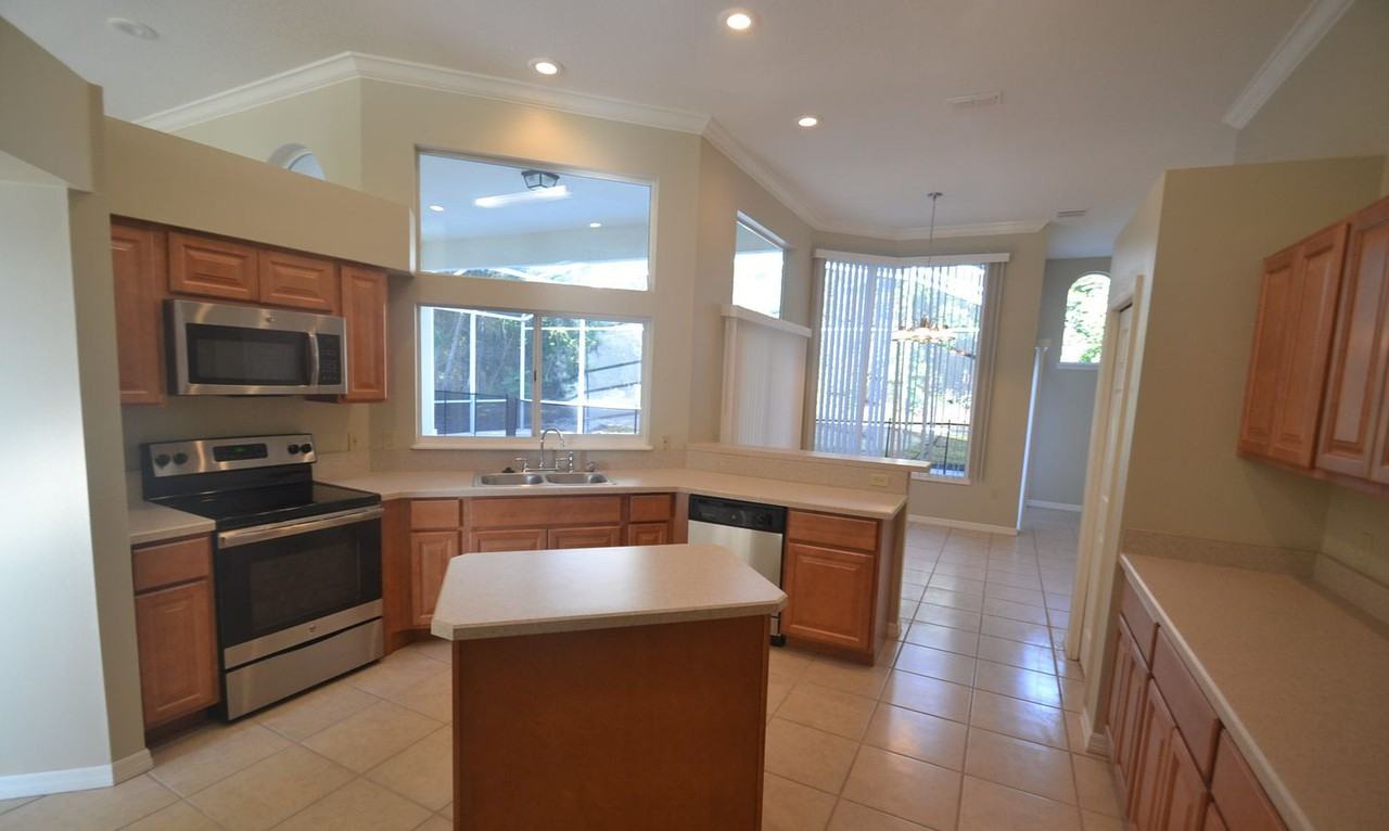 116 Balmoral Ct - Photo 3 of 11