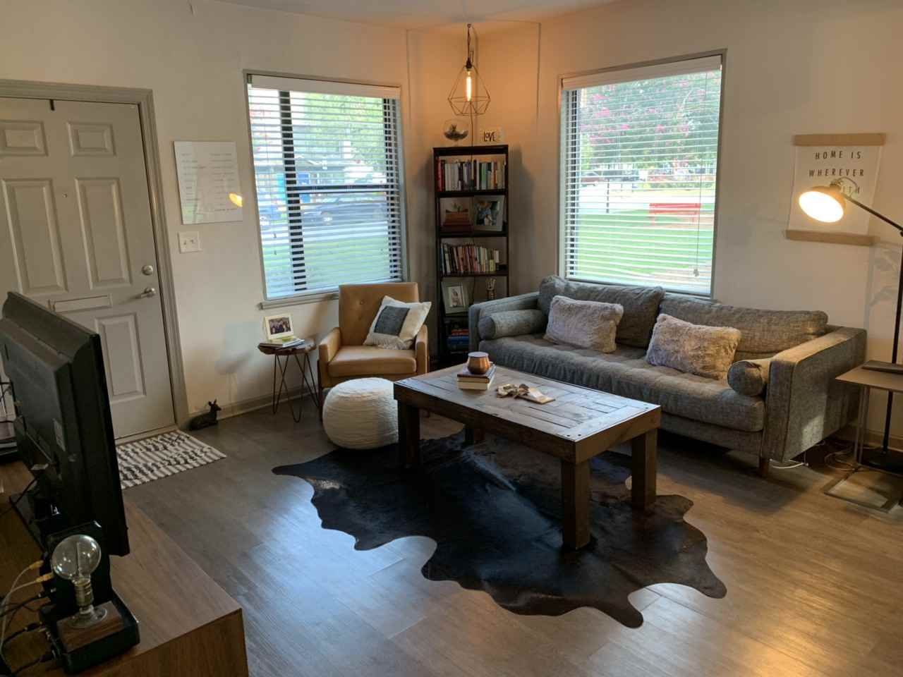 188 N Colonial Homes Cir NW - Photo 2 of 18