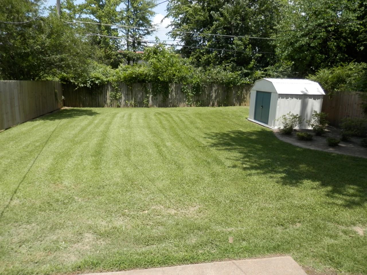 3122 N Lafayette Cir - Photo 2 of 10