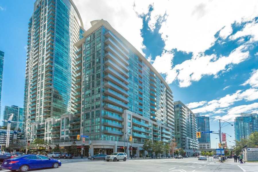51 Lower Simcoe Street #1807