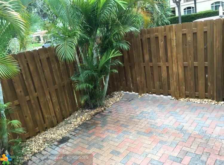 644 NE 16th Ave - Photo 3 of 13