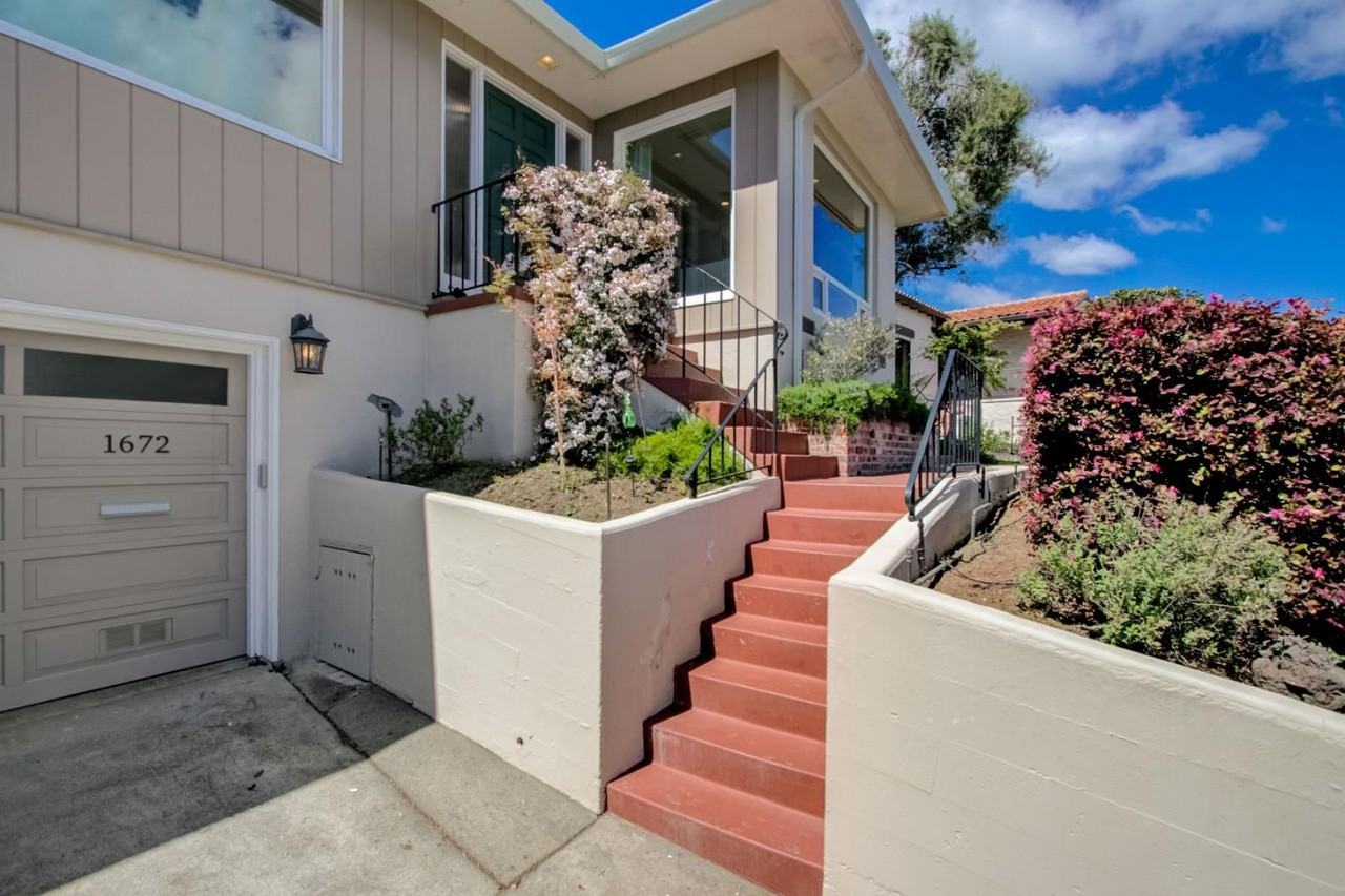 1672 Sunnyslope Ave - Photo 2 of 30