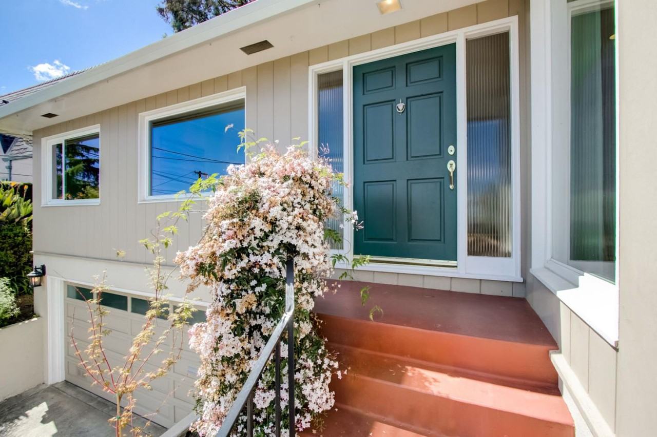 1672 Sunnyslope Ave - Photo 3 of 30