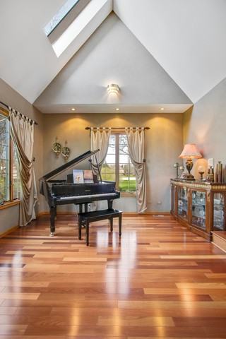 214 Red Bud Cir - Photo 3 of 37