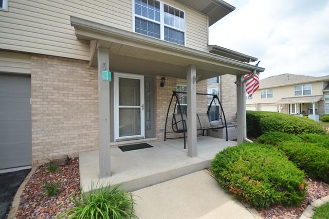 9292 Meadowview Dr - Photo 2 of 16