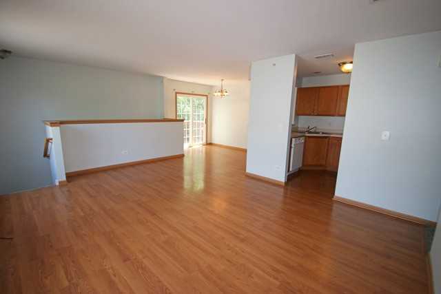 633 Windsor Dr #5D - Photo 3 of 15
