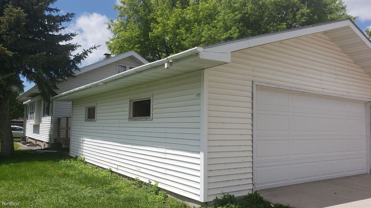 206 4th St Nw - Photo 3 of 34