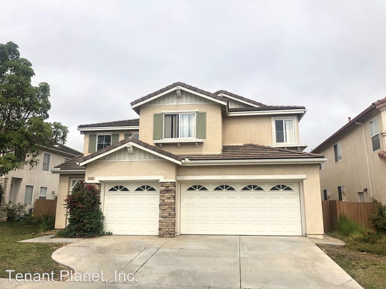 1228 Surfwood Ln - Photo 3 of 4