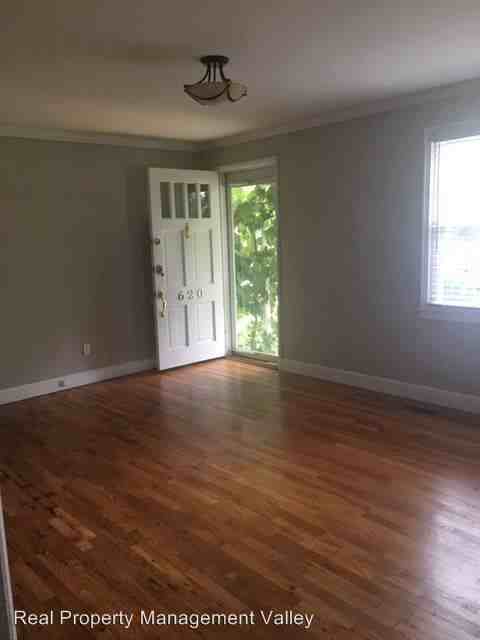 620 Churchill Dr - Photo 2 of 16