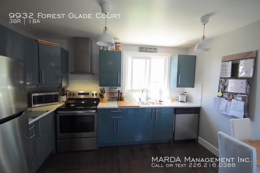 9932 Forest Glade Ct - Photo 3 of 16