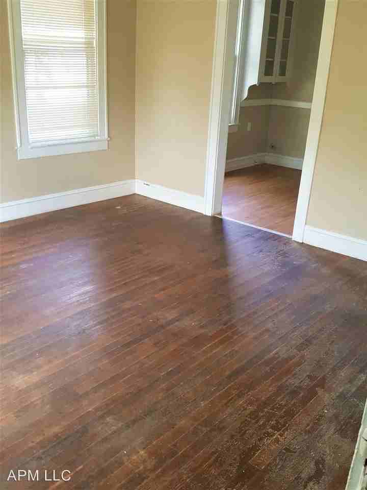 Glenmar  Ave - Photo 3 of 8