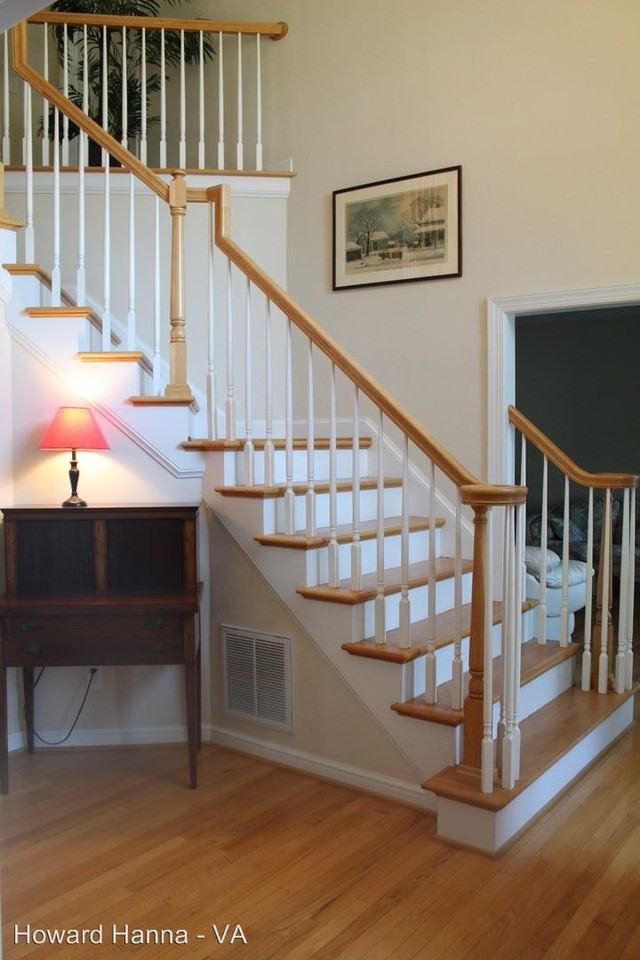 521 Vespasian Circle - Photo 2 of 37
