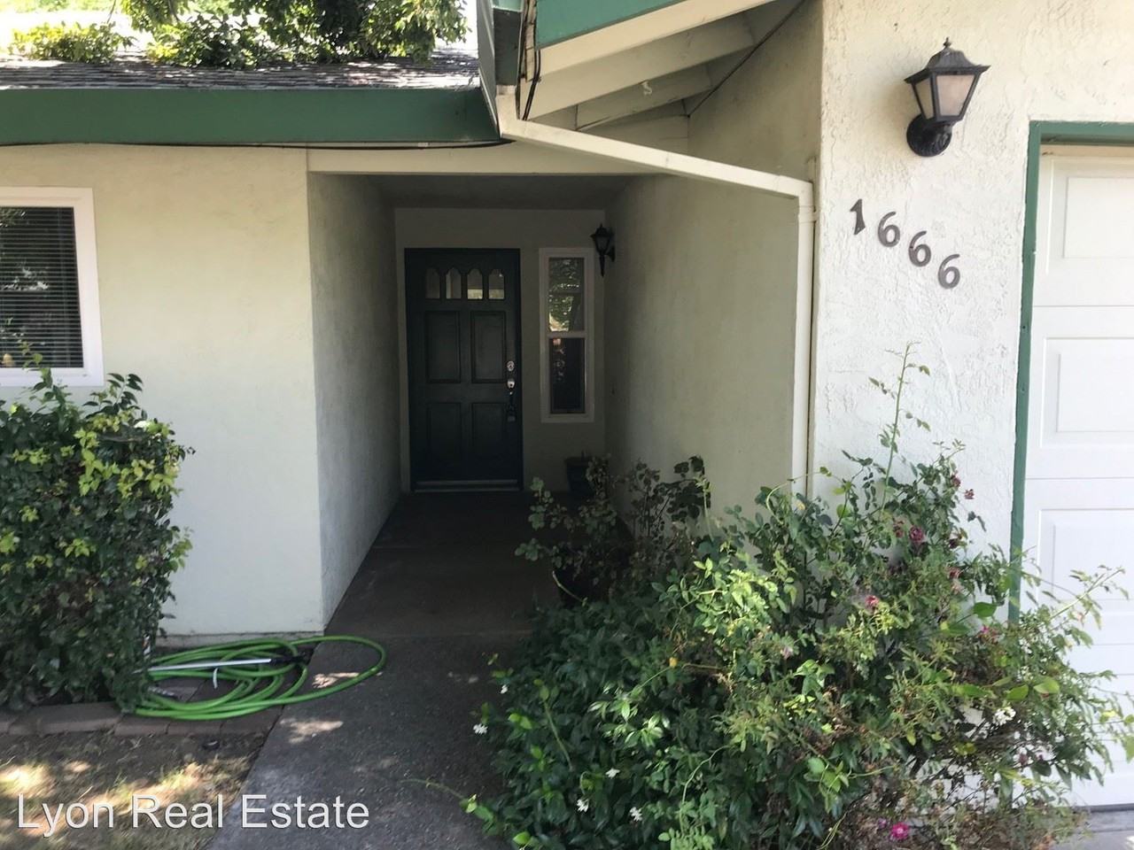 1666 Colusa Ave - Photo 3 of 19