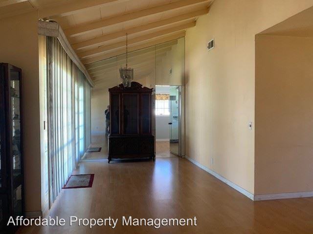 1302 W Devers St - Photo 3 of 6