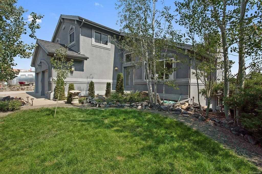 14219 W Center Dr - Photo 2 of 48