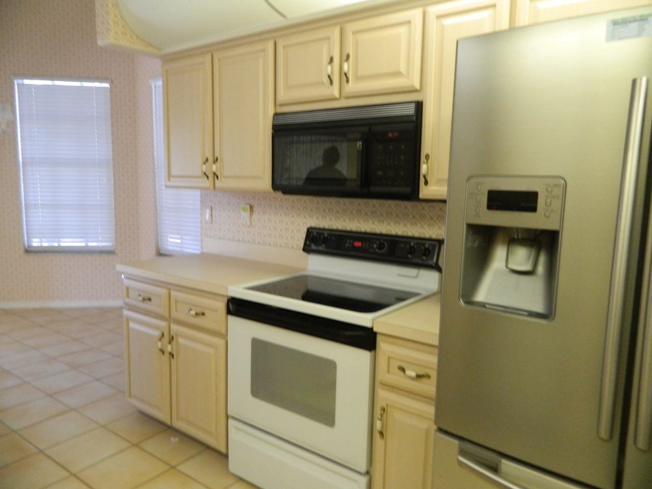 5121 Carnation Ct - Photo 3 of 16