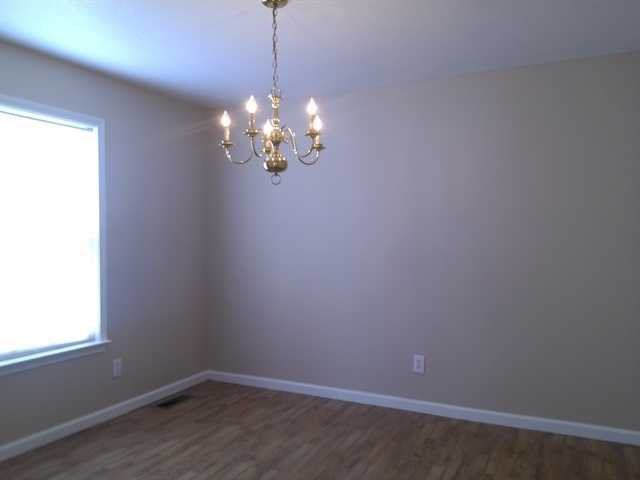 2502 Euclid Dr - Photo 3 of 10