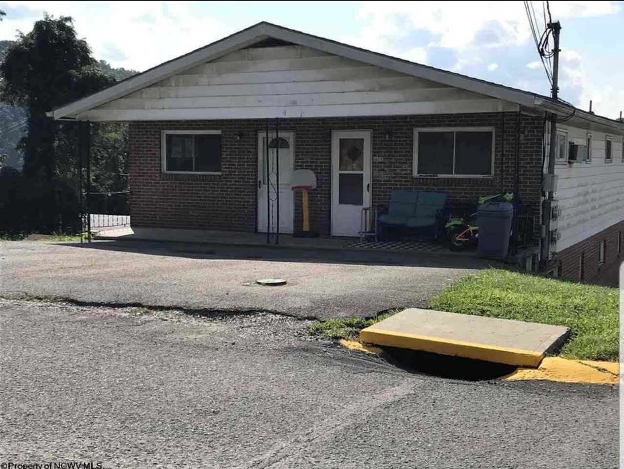 437 Crawford Ave. - Photo 2 of 5