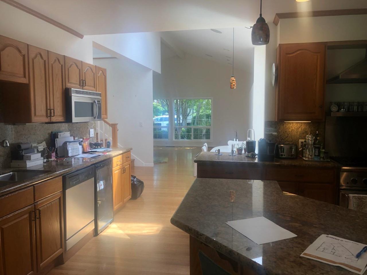 1352 American Way - Photo 3 of 11