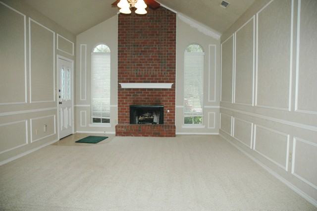 1802 Fern Ct - Photo 2 of 8