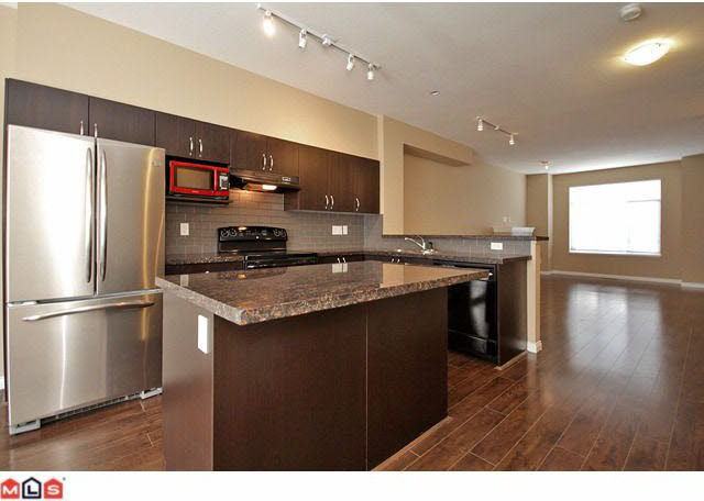19480 66 Ave - Photo 2 of 9