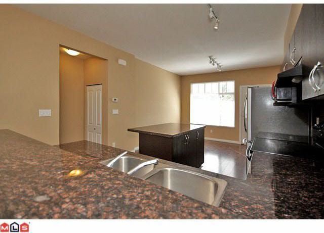 19480 66 Ave - Photo 3 of 9