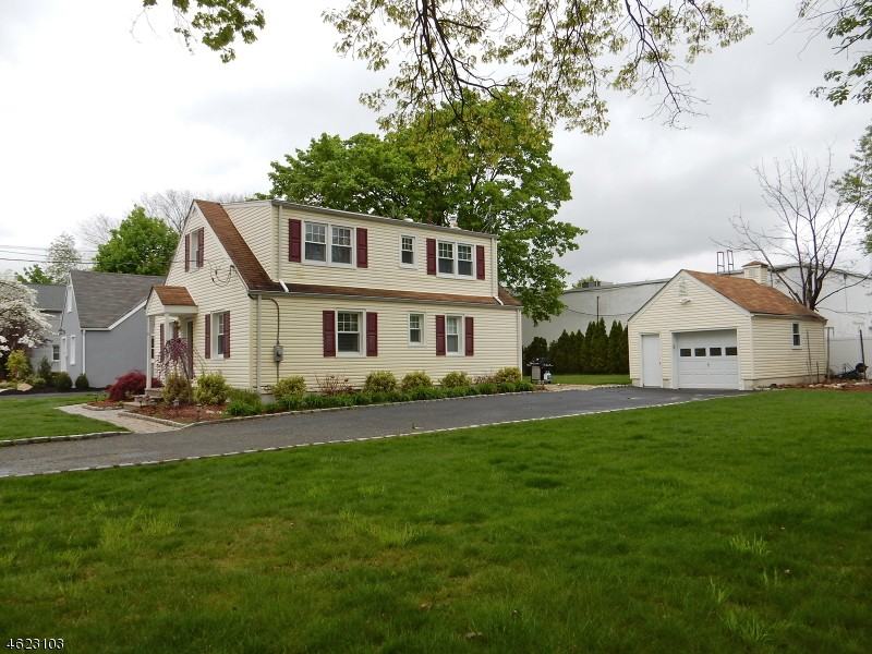 21 Grove St - Photo 3 of 19