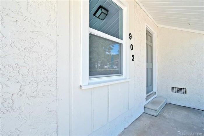 902 Packard Ave - Photo 3 of 26