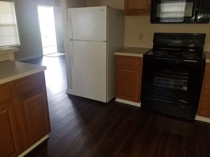 9040 Reid St - Photo 2 of 8