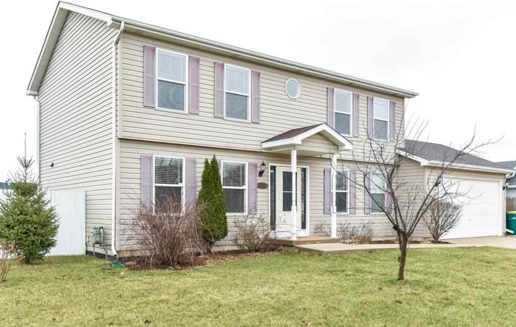 1722 Mystic Dr - Photo 3 of 27