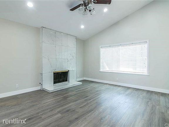 17308 Gerritt Ave - Photo 2 of 12