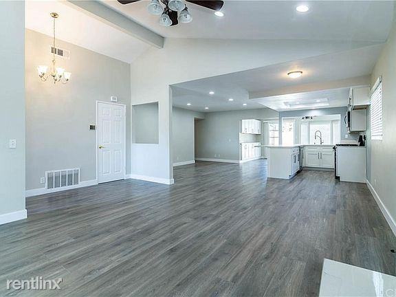 17308 Gerritt Ave - Photo 3 of 12