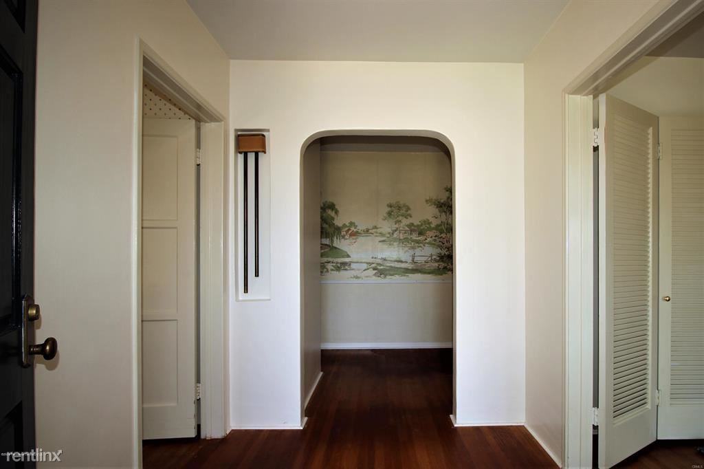 441 Manzanita Ave - Photo 3 of 14